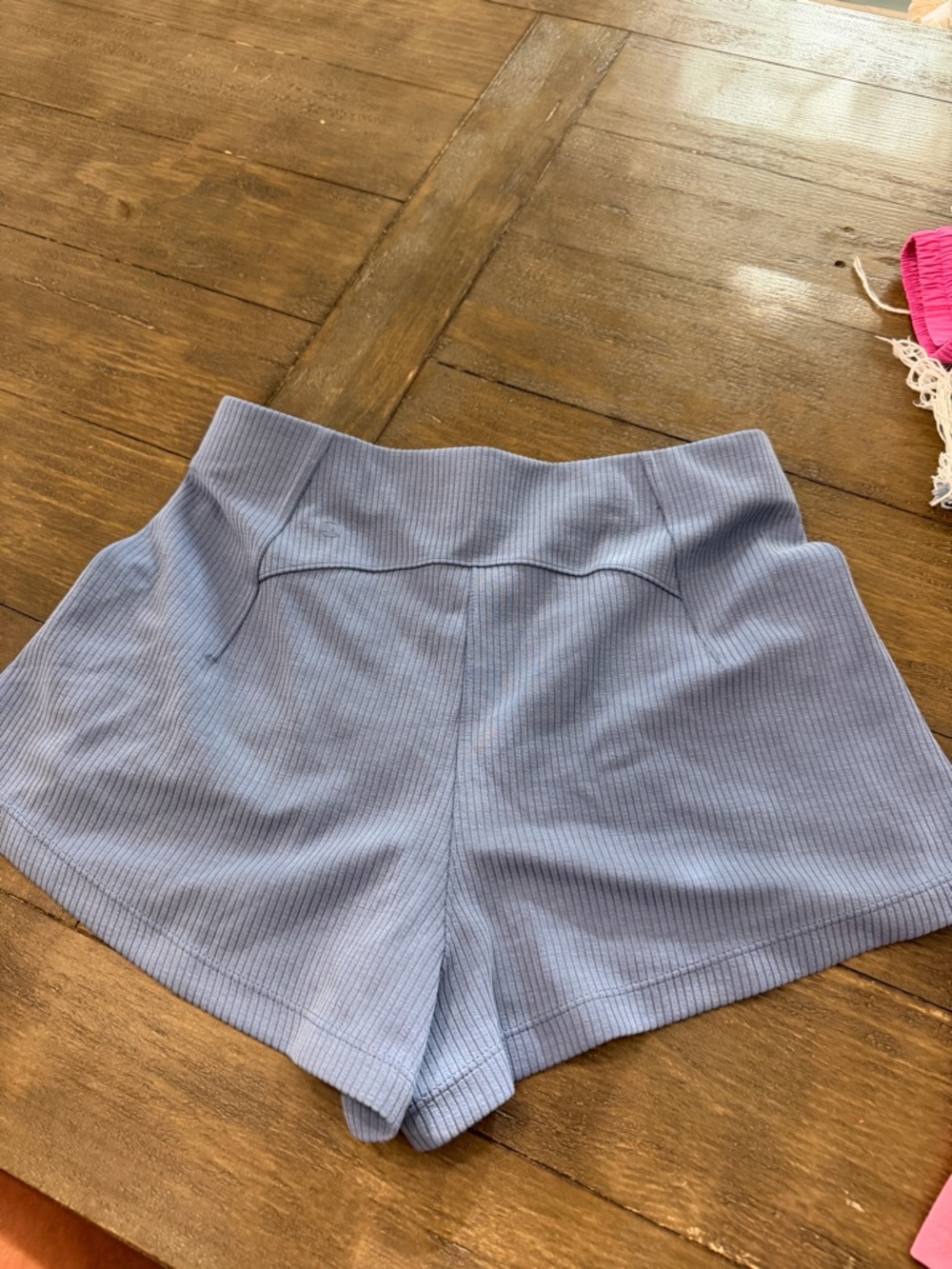 Lululemon Ribbed Softstreme shorts - Picture 2 of 2